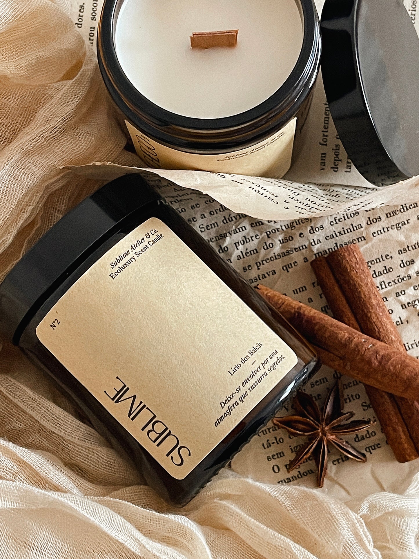 Vela Perfumada Artesanal 180g | n°02 Sublime - Lírio dos Balcãs