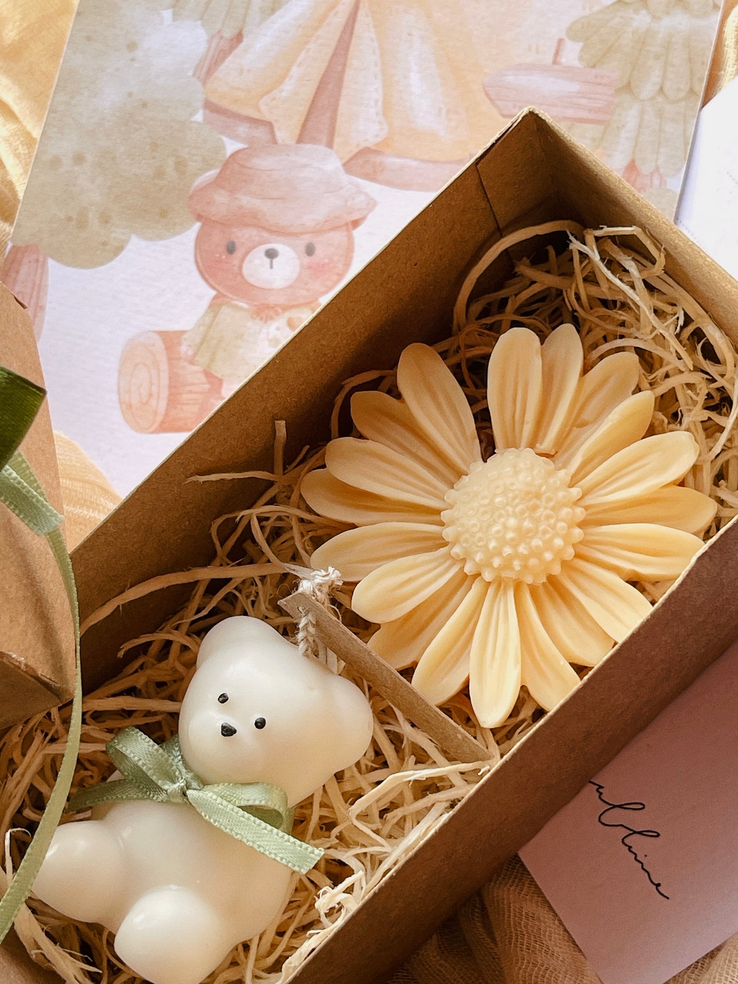 Coffret Perfumado Pequeno Urso | Vela Decorativa e Wax Melts n°03 Serenidade - Campo de Lavanda