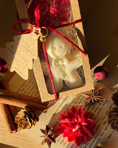 Coffret de Natal - Duo de Velas: Gingerbread e Flor Natalina Vermelha